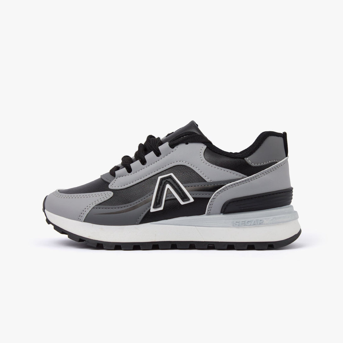 سنيكرز نسائي