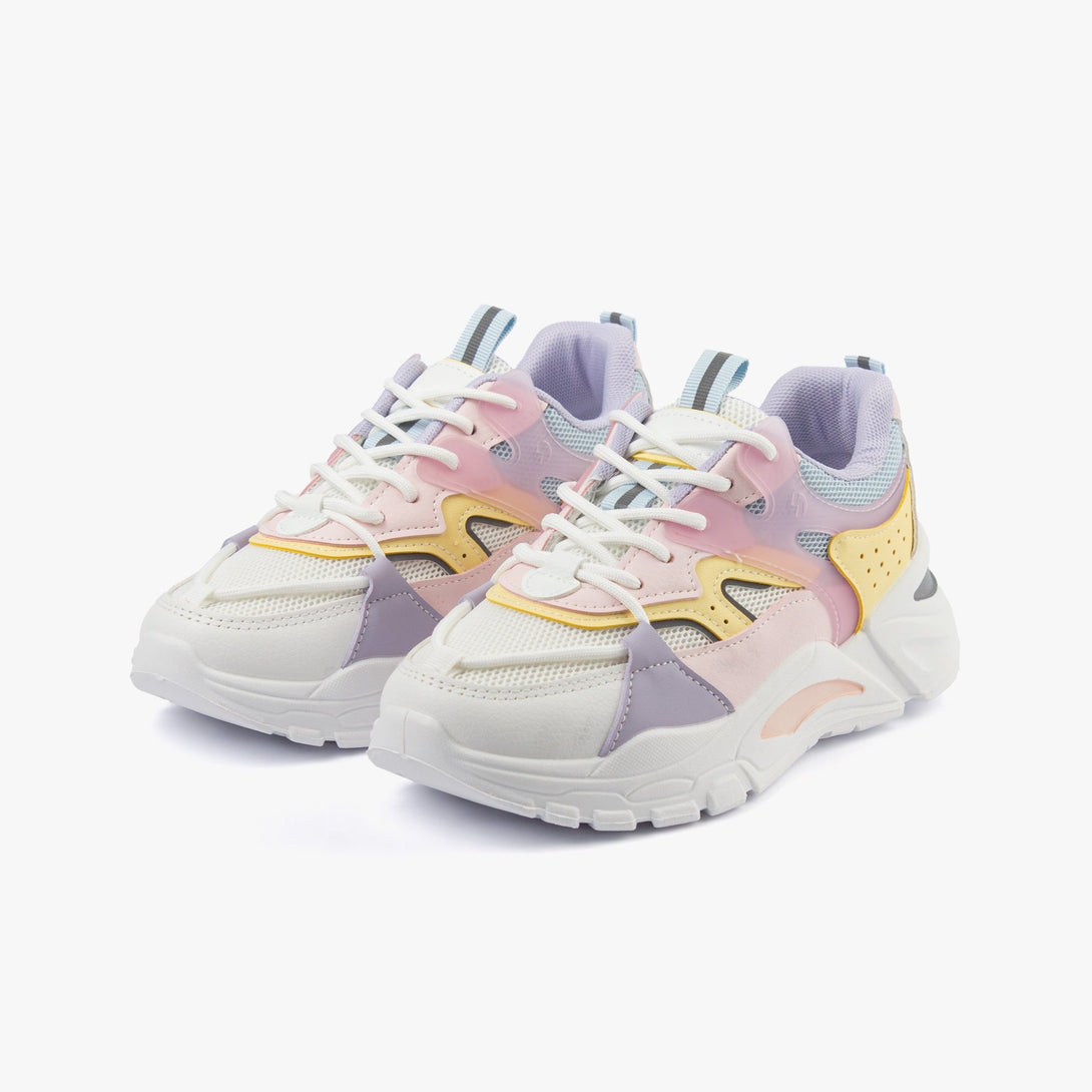 سنيكرز نسائي