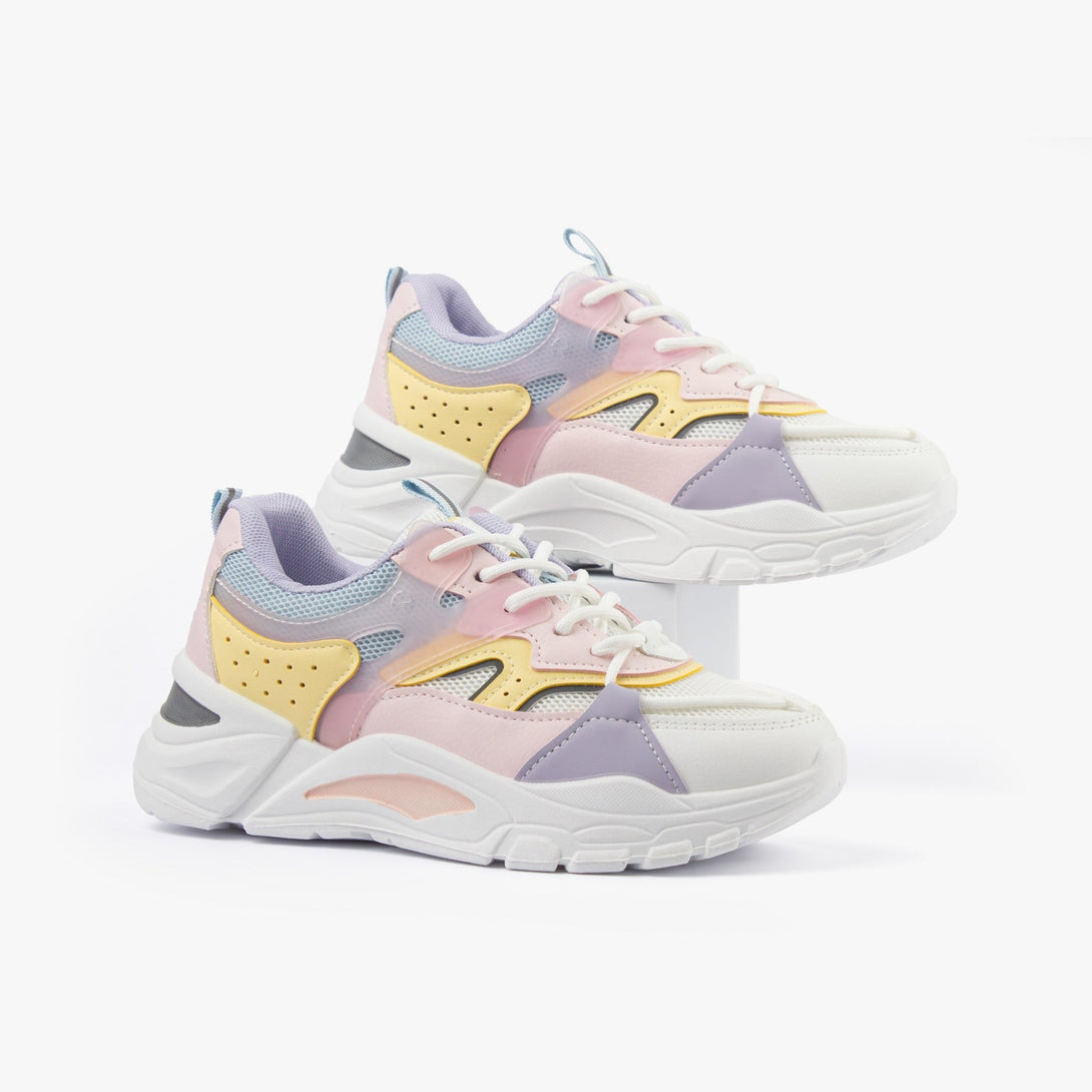 سنيكرز نسائي