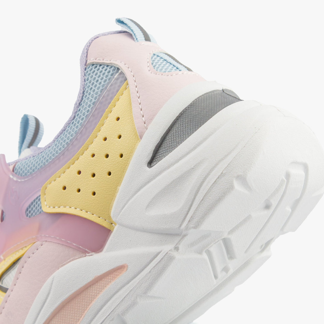 سنيكرز نسائي