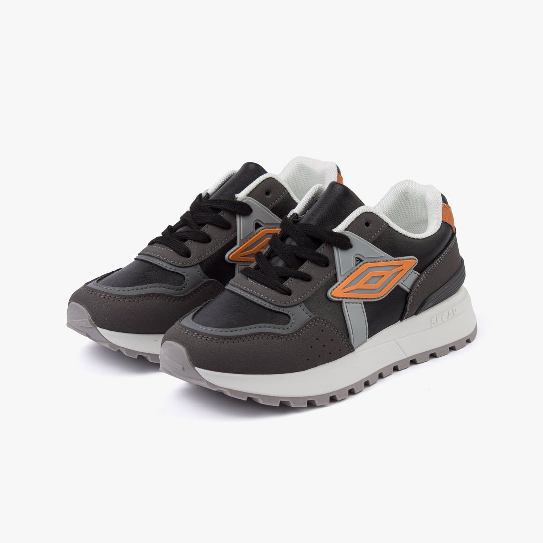 سنيكرز نسائي