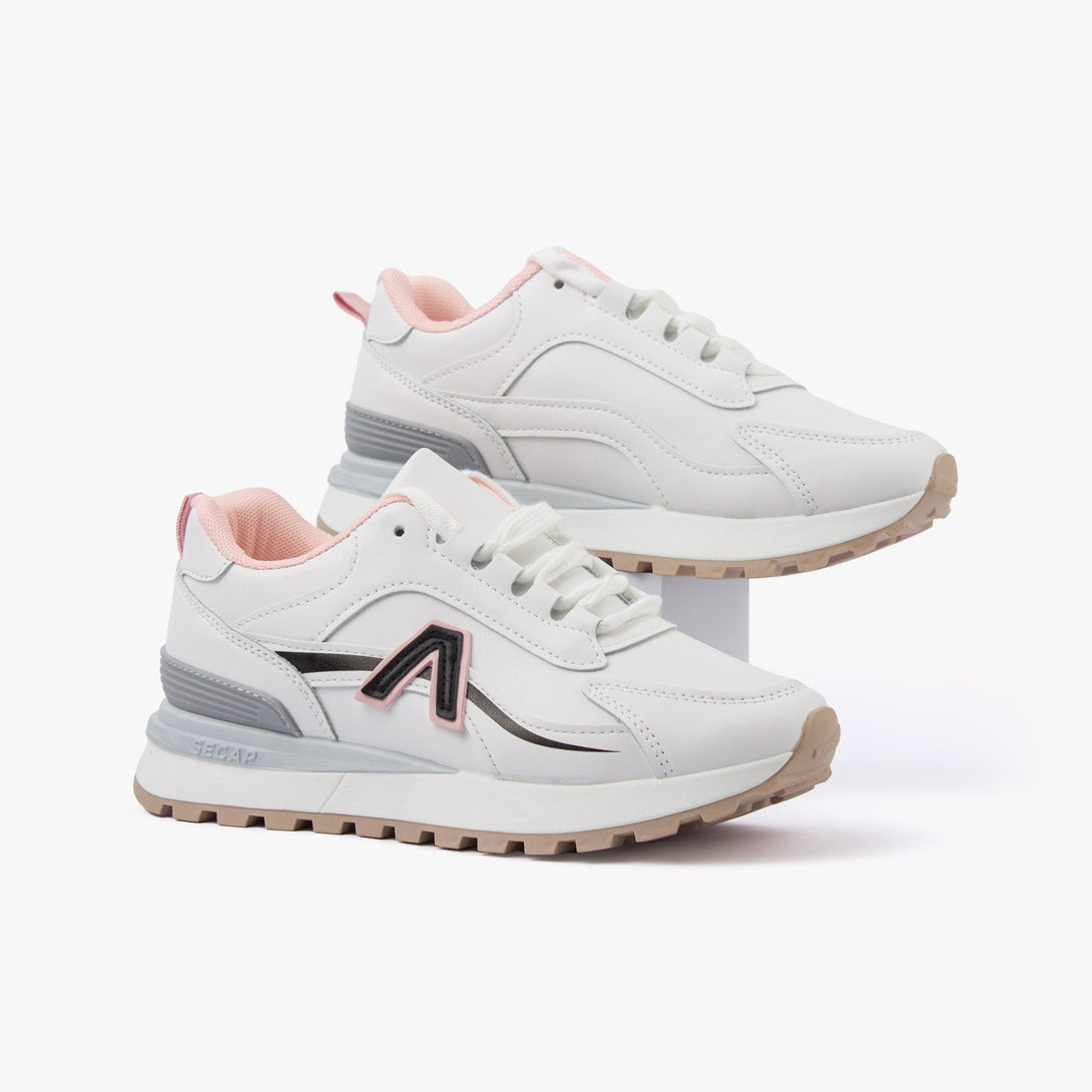 سنيكرز نسائي