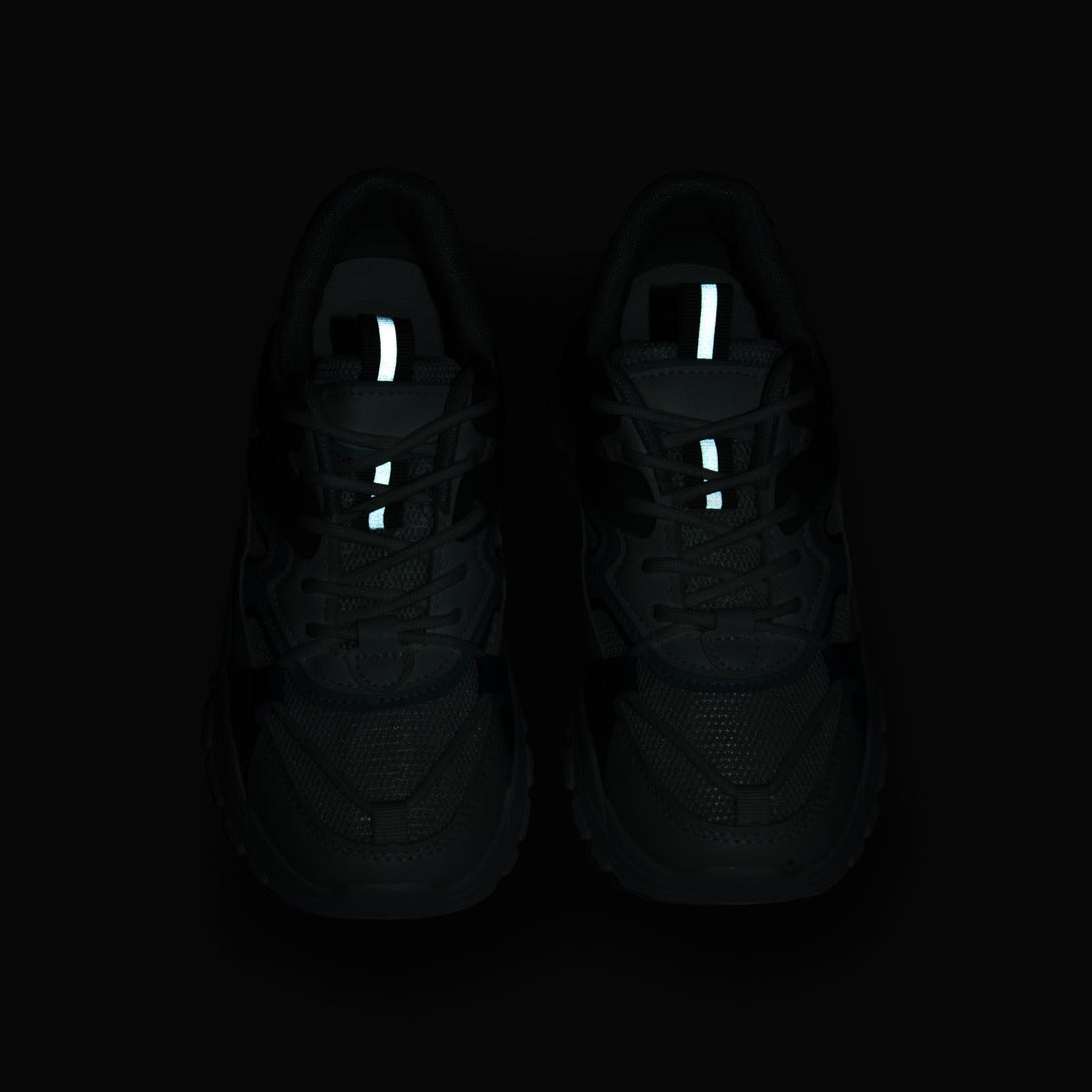 سنيكرز نسائي