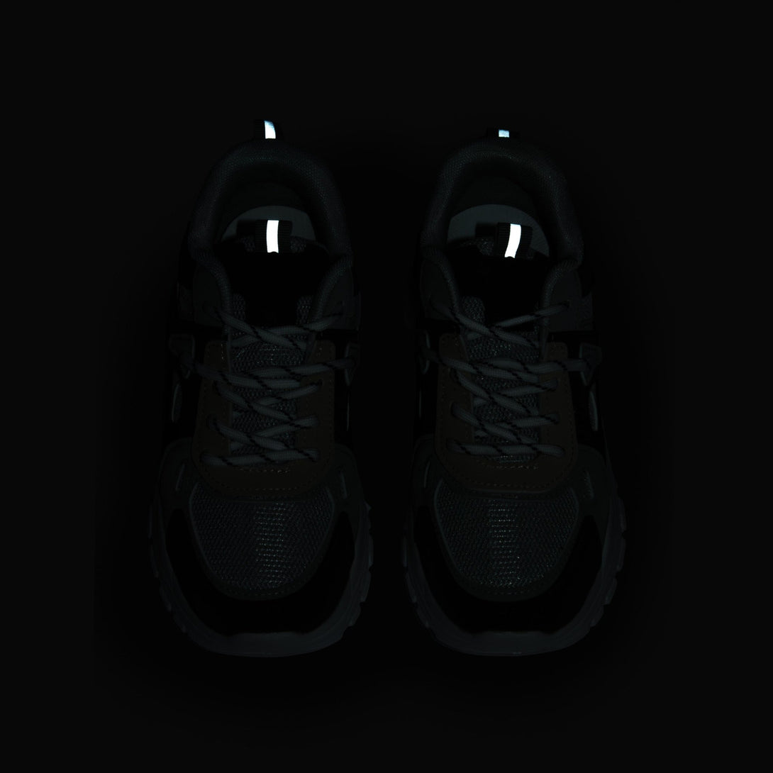 سنيكرز نسائي