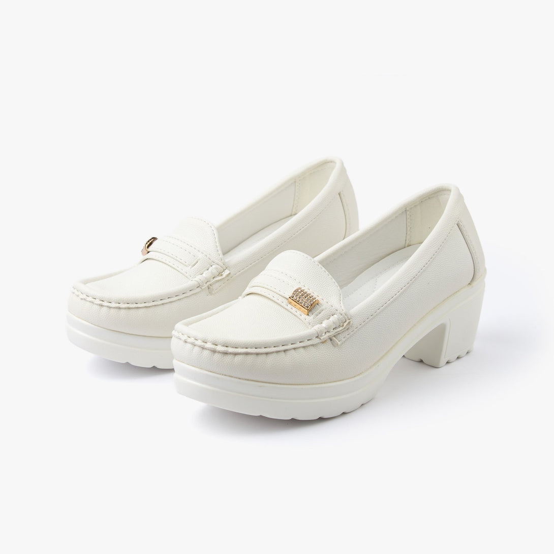 حذاء لوفر بكعب نسائي