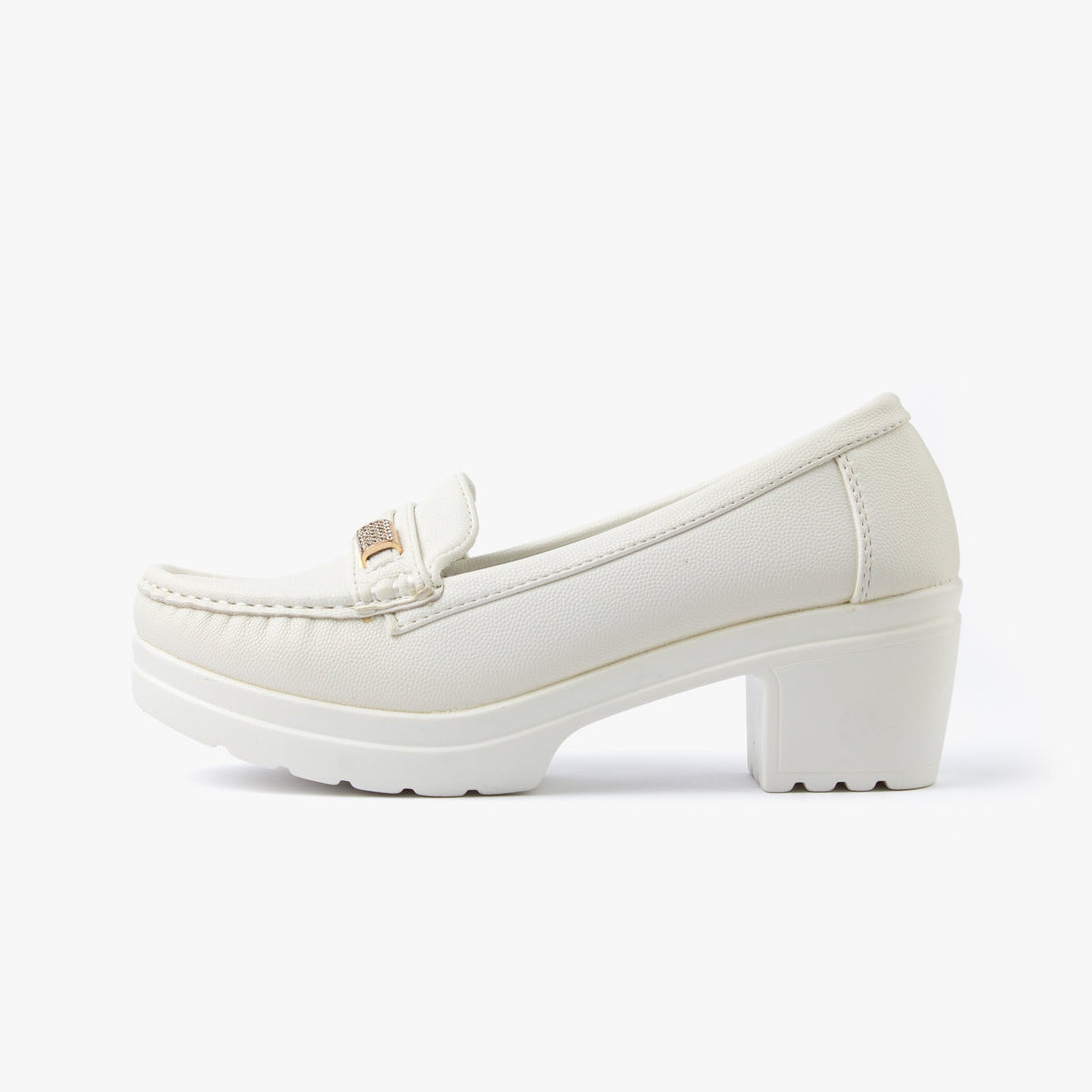 حذاء لوفر بكعب نسائي