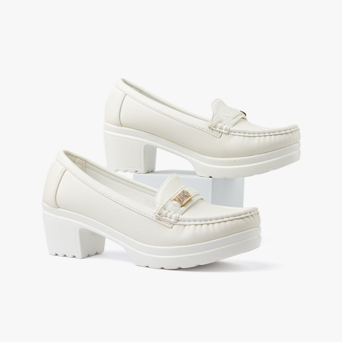 حذاء لوفر بكعب نسائي