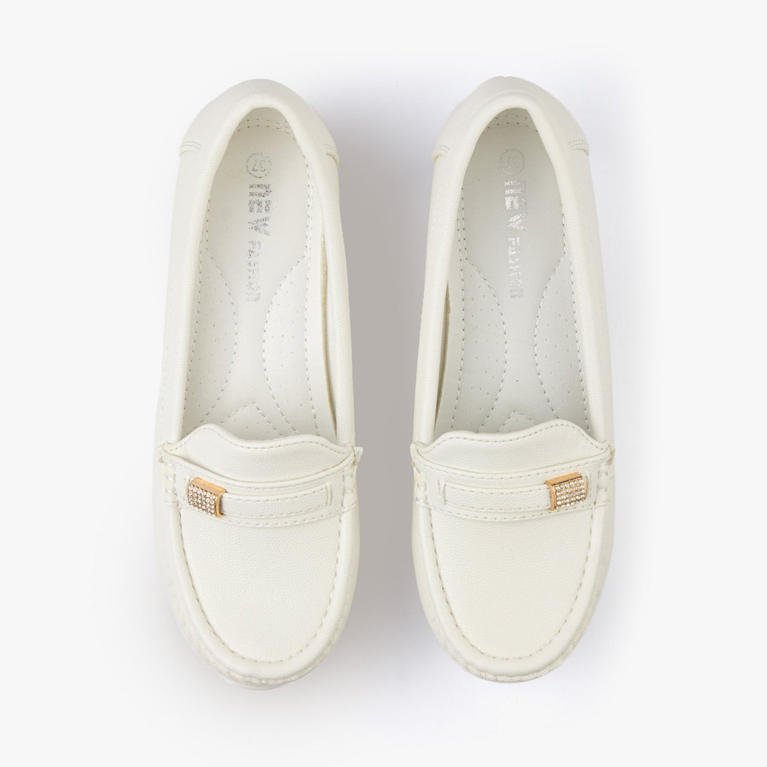 حذاء لوفر بكعب نسائي