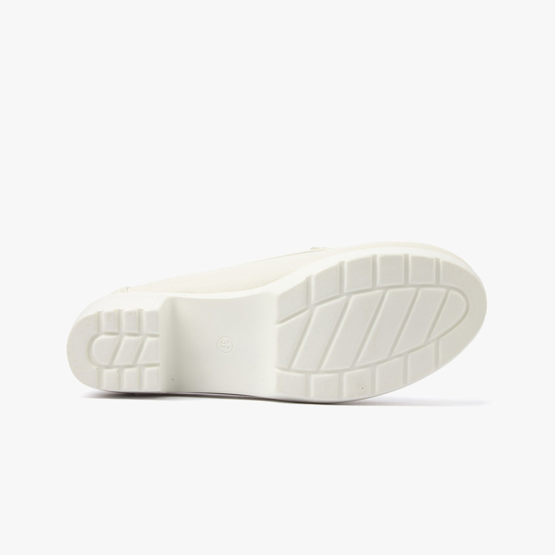 حذاء لوفر بكعب نسائي