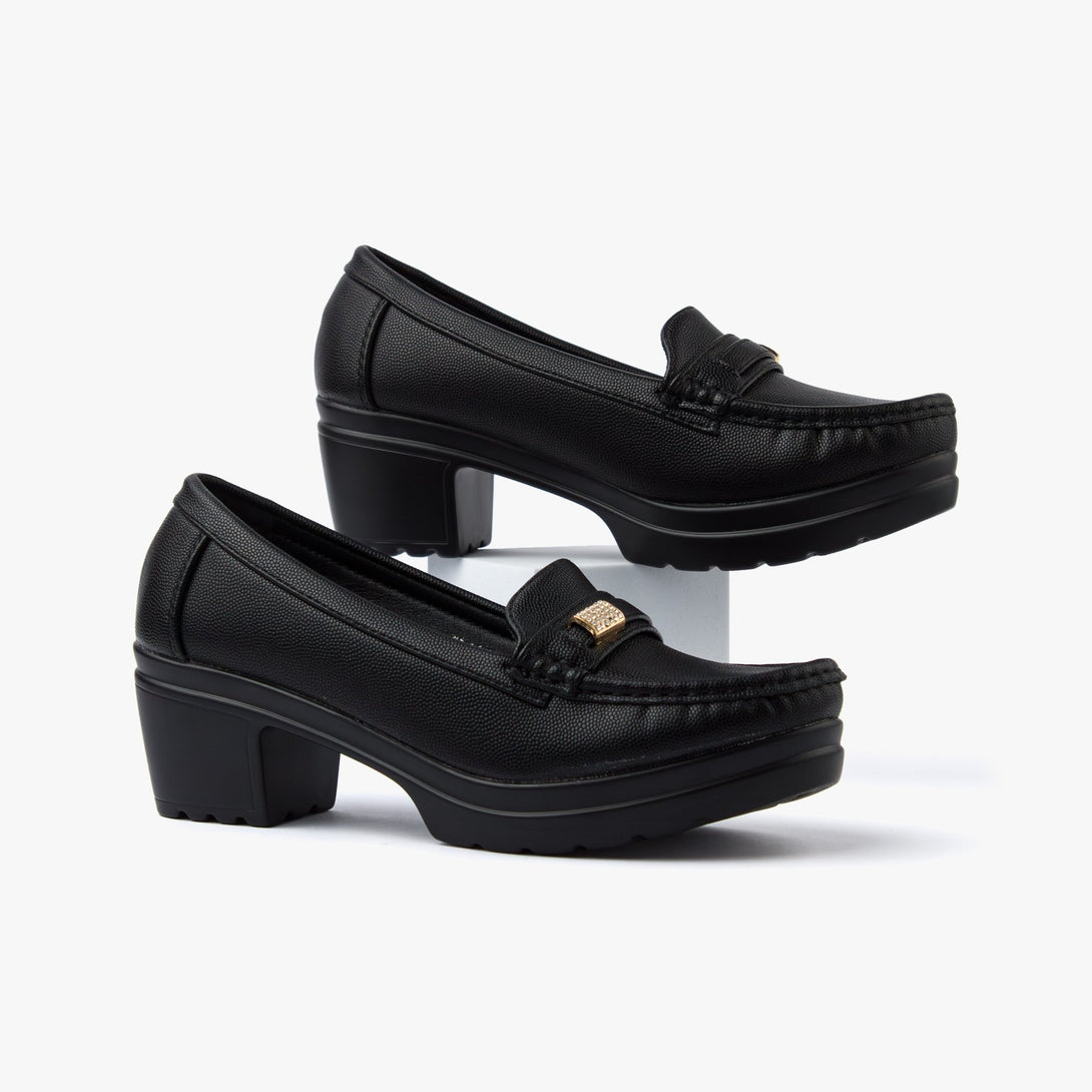 حذاء لوفر بكعب نسائي