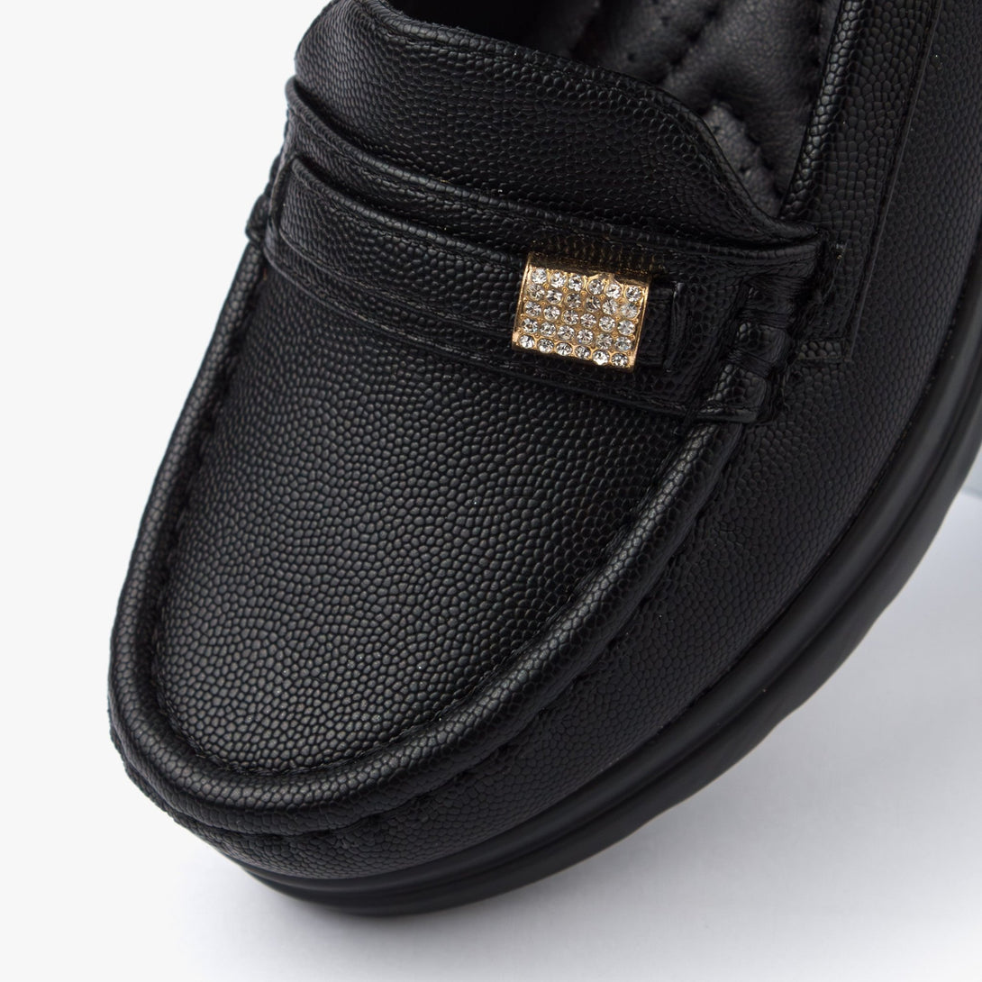 حذاء لوفر بكعب نسائي