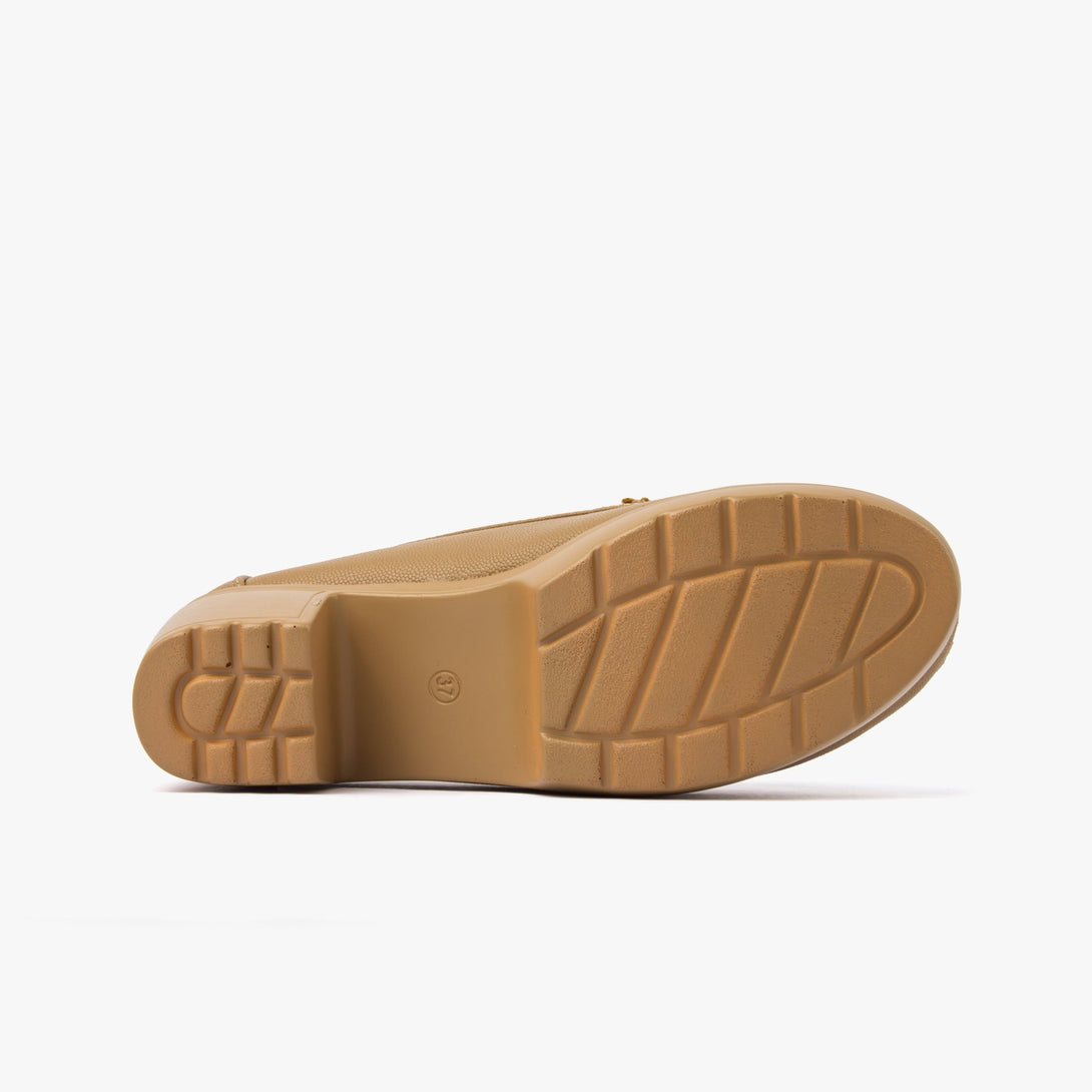 حذاء لوفر بكعب نسائي