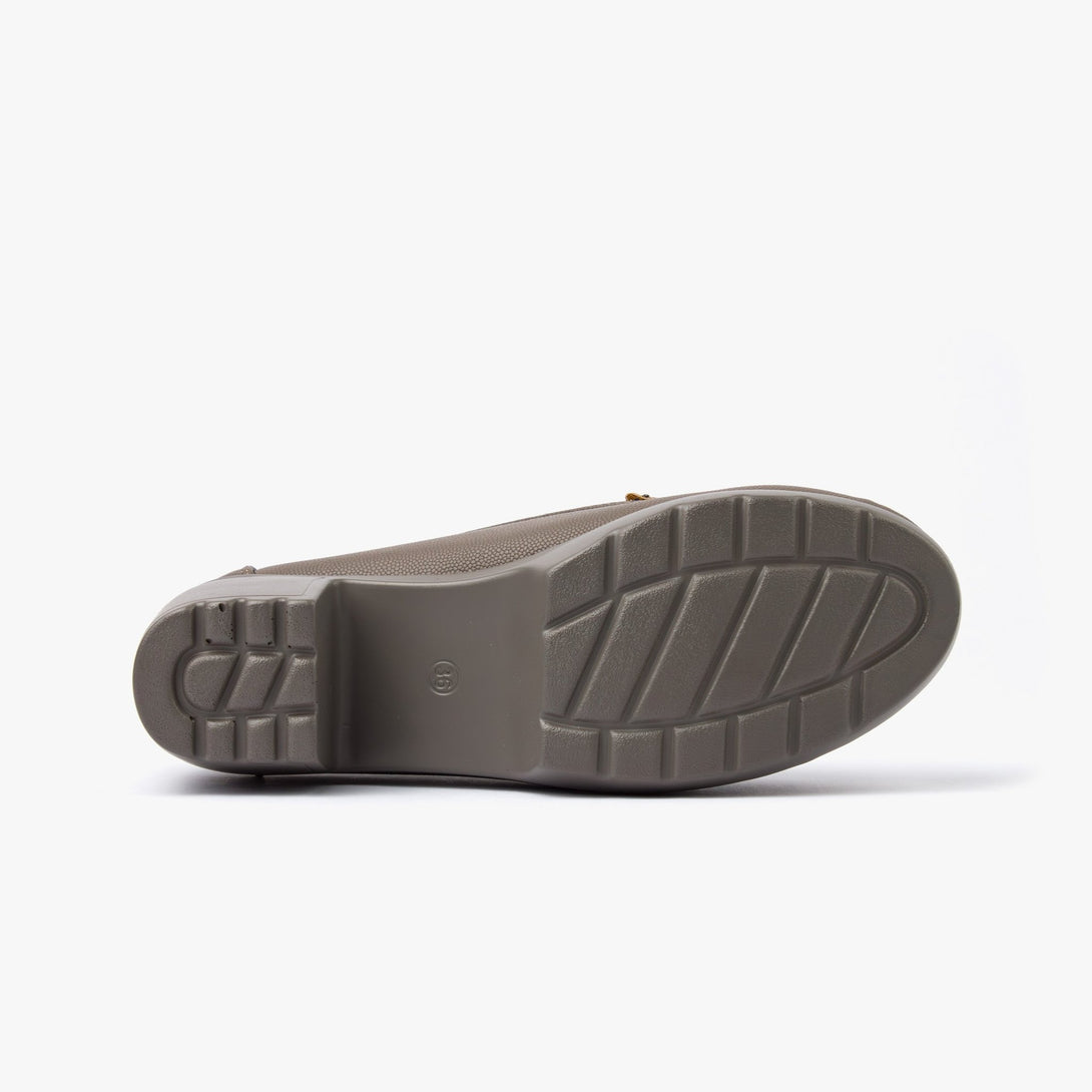 حذاء لوفر بكعب نسائي