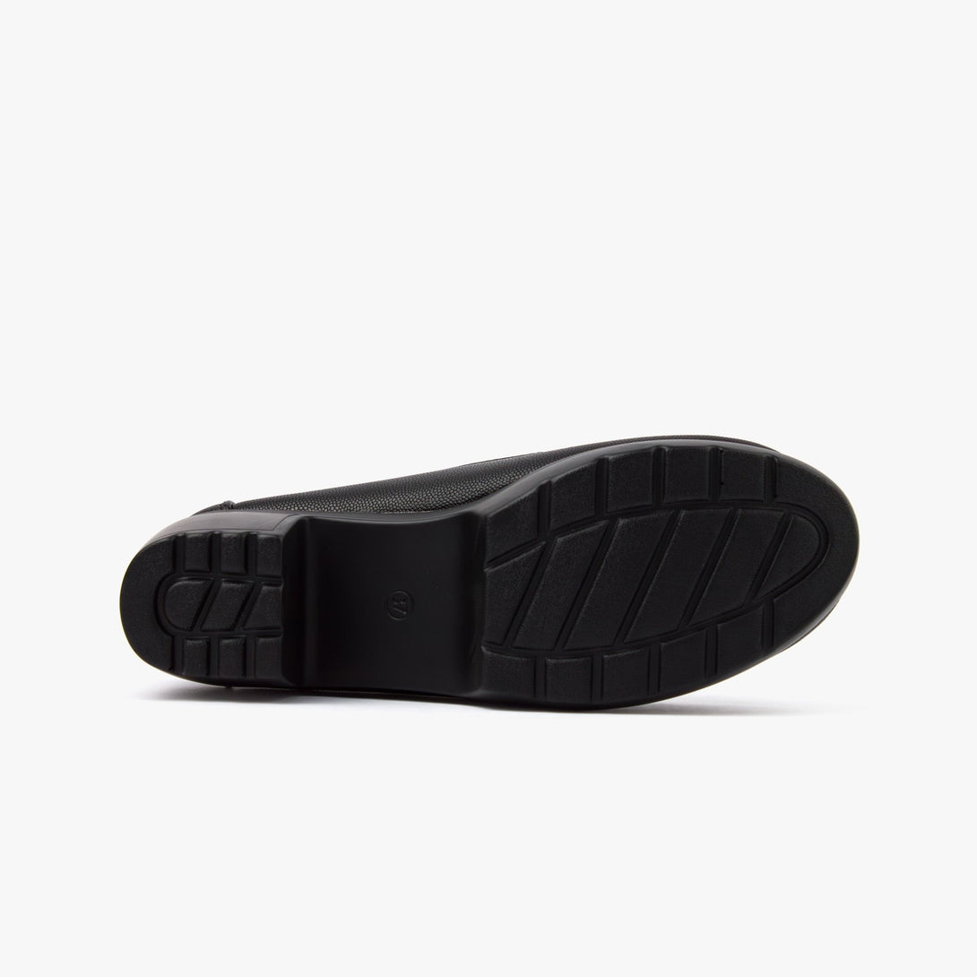 حذاء لوفر بكعب نسائي