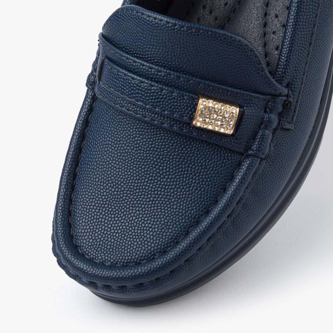 حذاء لوفر بكعب نسائي