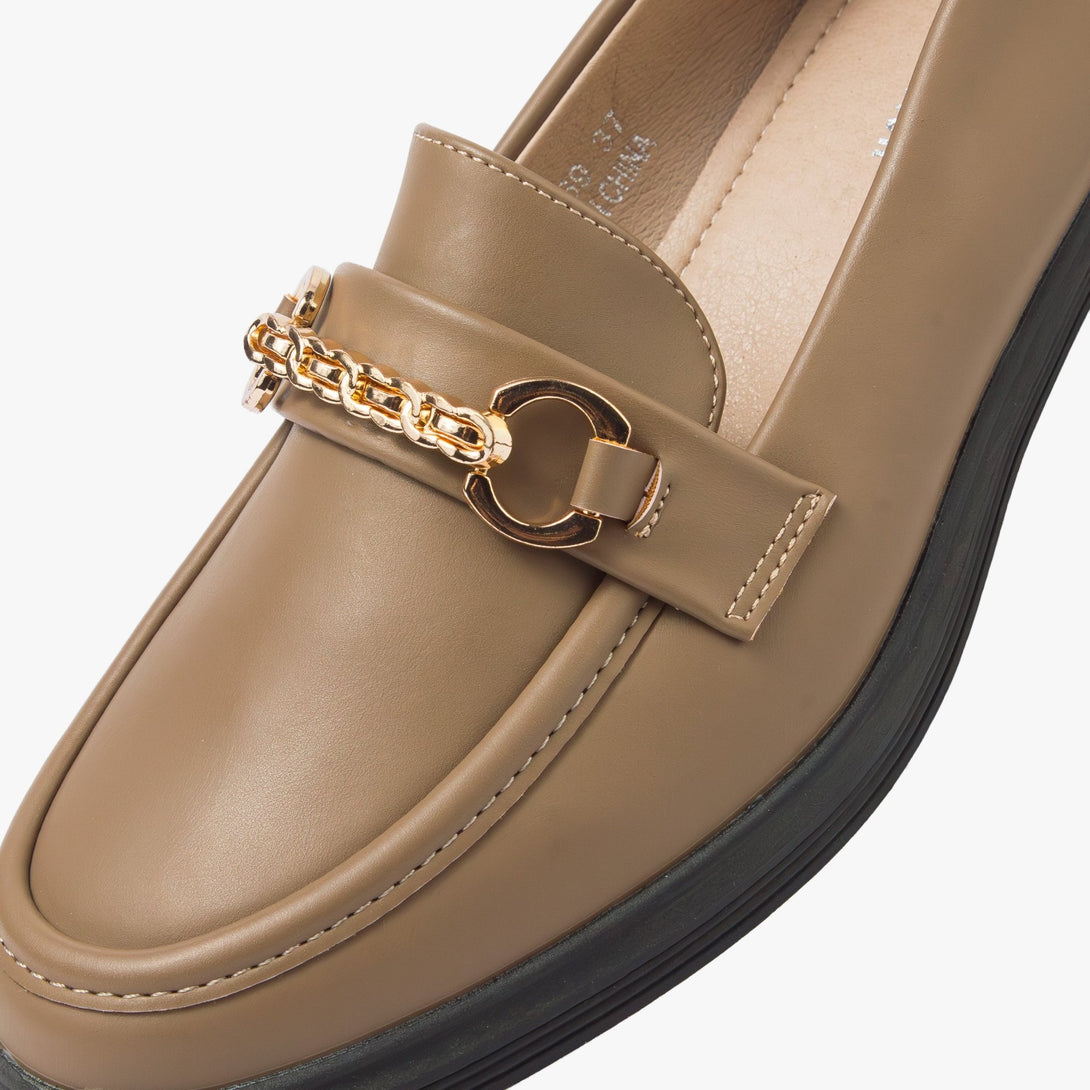 حذاء لوفر كلاسيكي نسائي