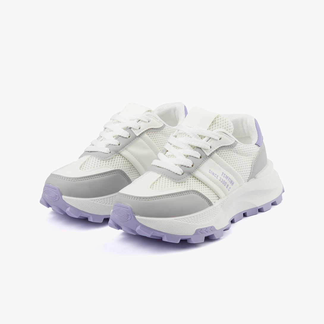 سنيكرز نسائي