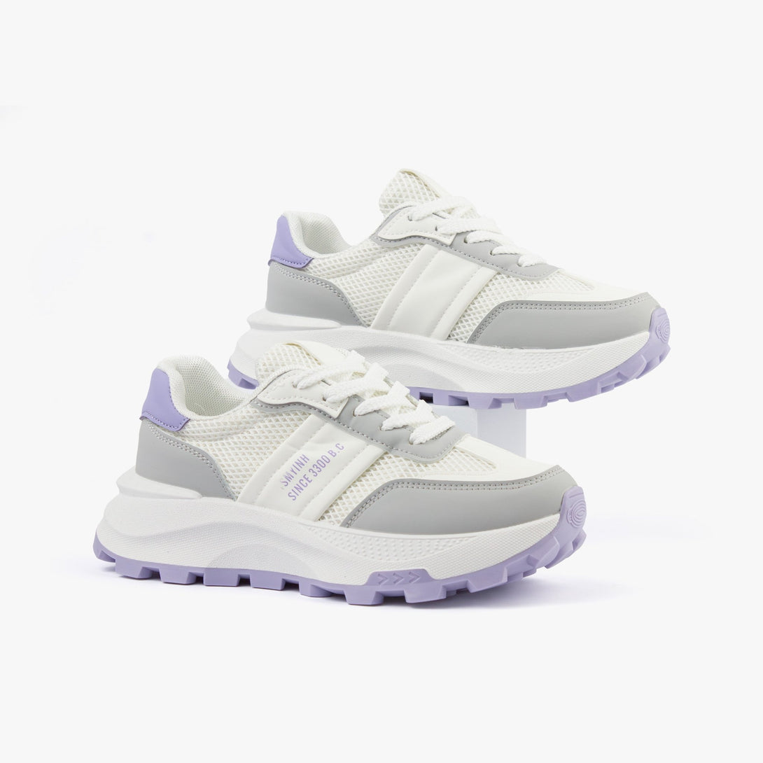 سنيكرز نسائي