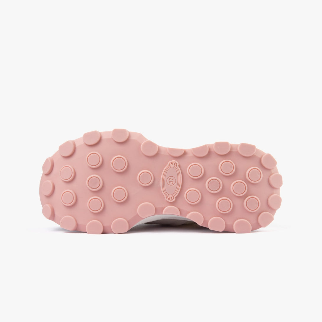 سنيكرز نسائي