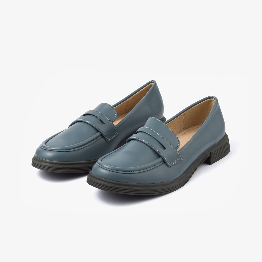 حذاء لوفر كلاسيكي نسائي