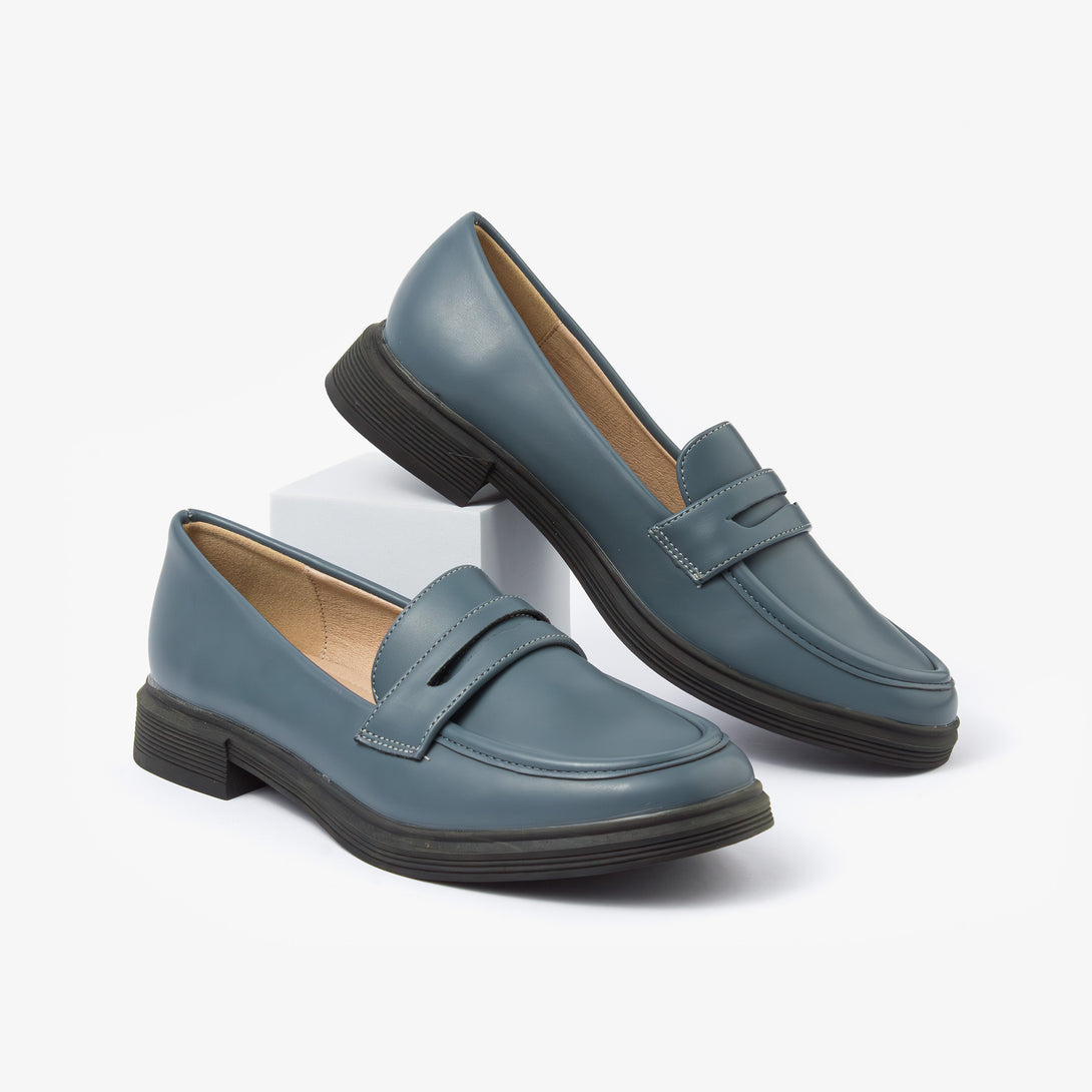 حذاء لوفر كلاسيكي نسائي