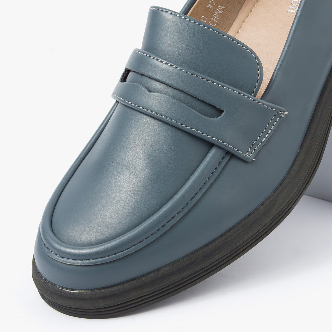 حذاء لوفر كلاسيكي نسائي