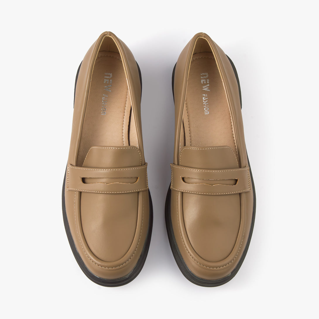 حذاء لوفر كلاسيكي نسائي