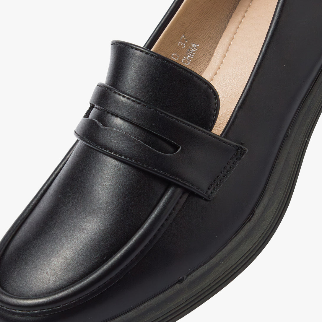 حذاء لوفر كلاسيكي نسائي