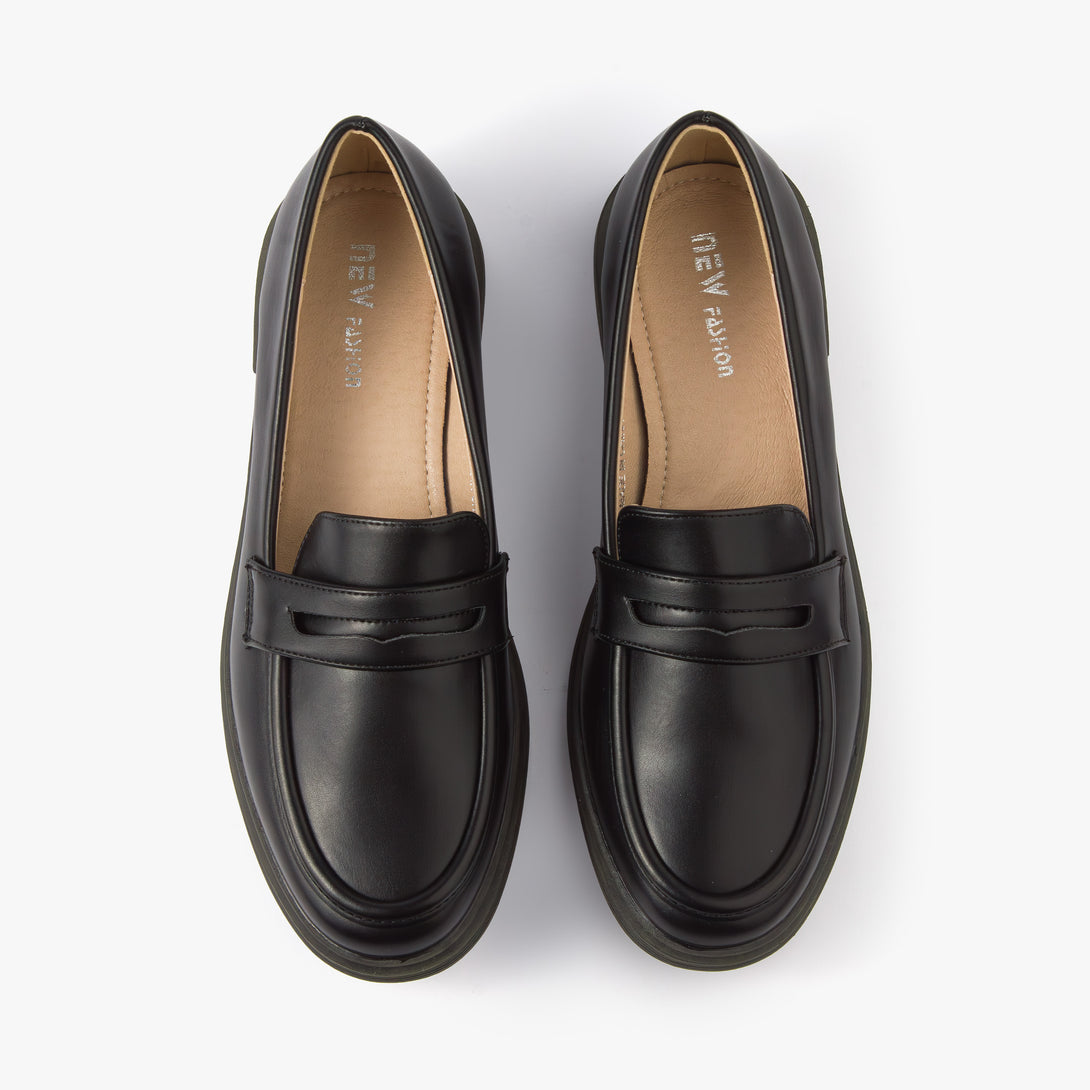 حذاء لوفر كلاسيكي نسائي