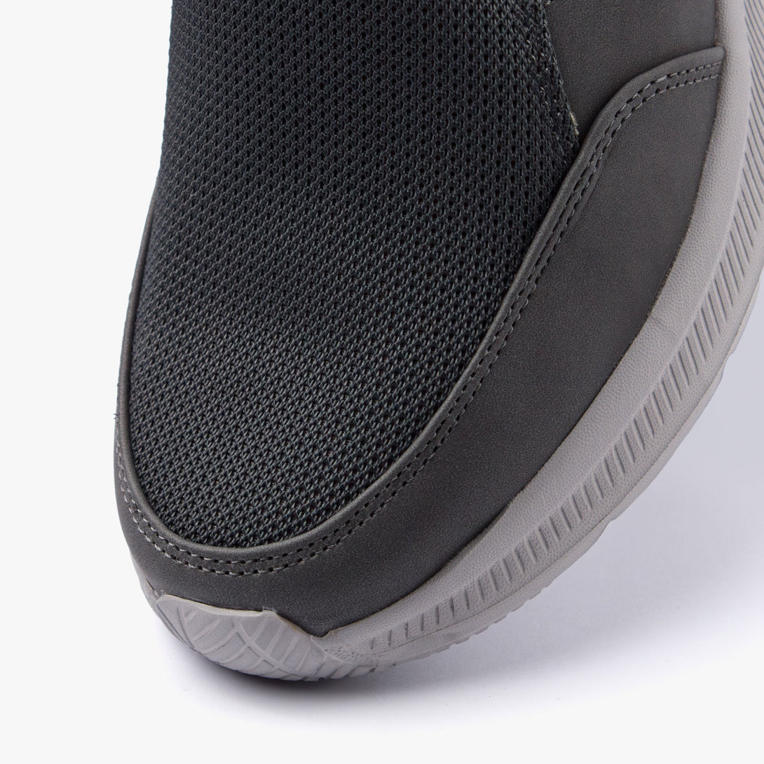 حذاء رياضي رجالي