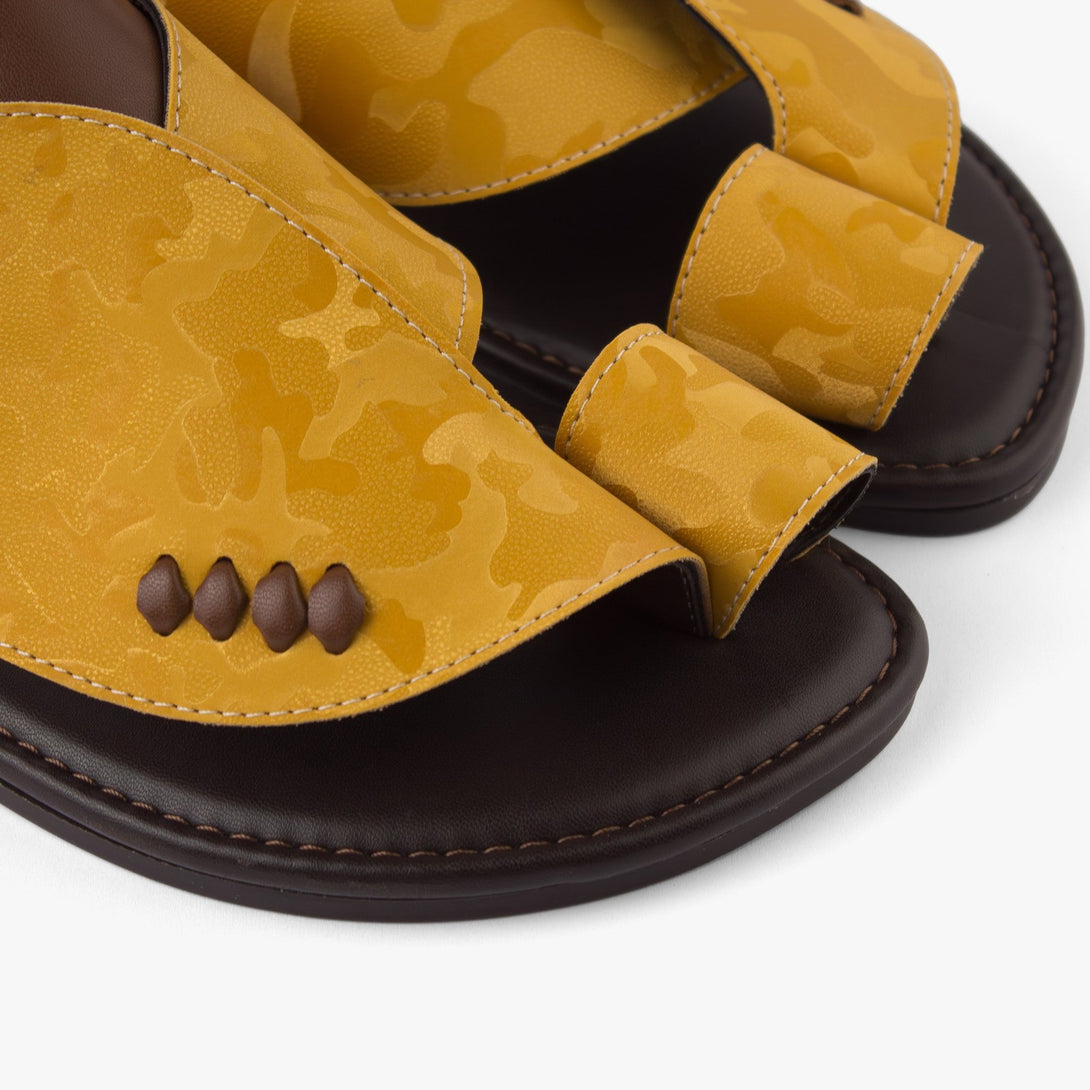 كلاريوس | حذاء شرقي - أصفر/بني من المريح 4